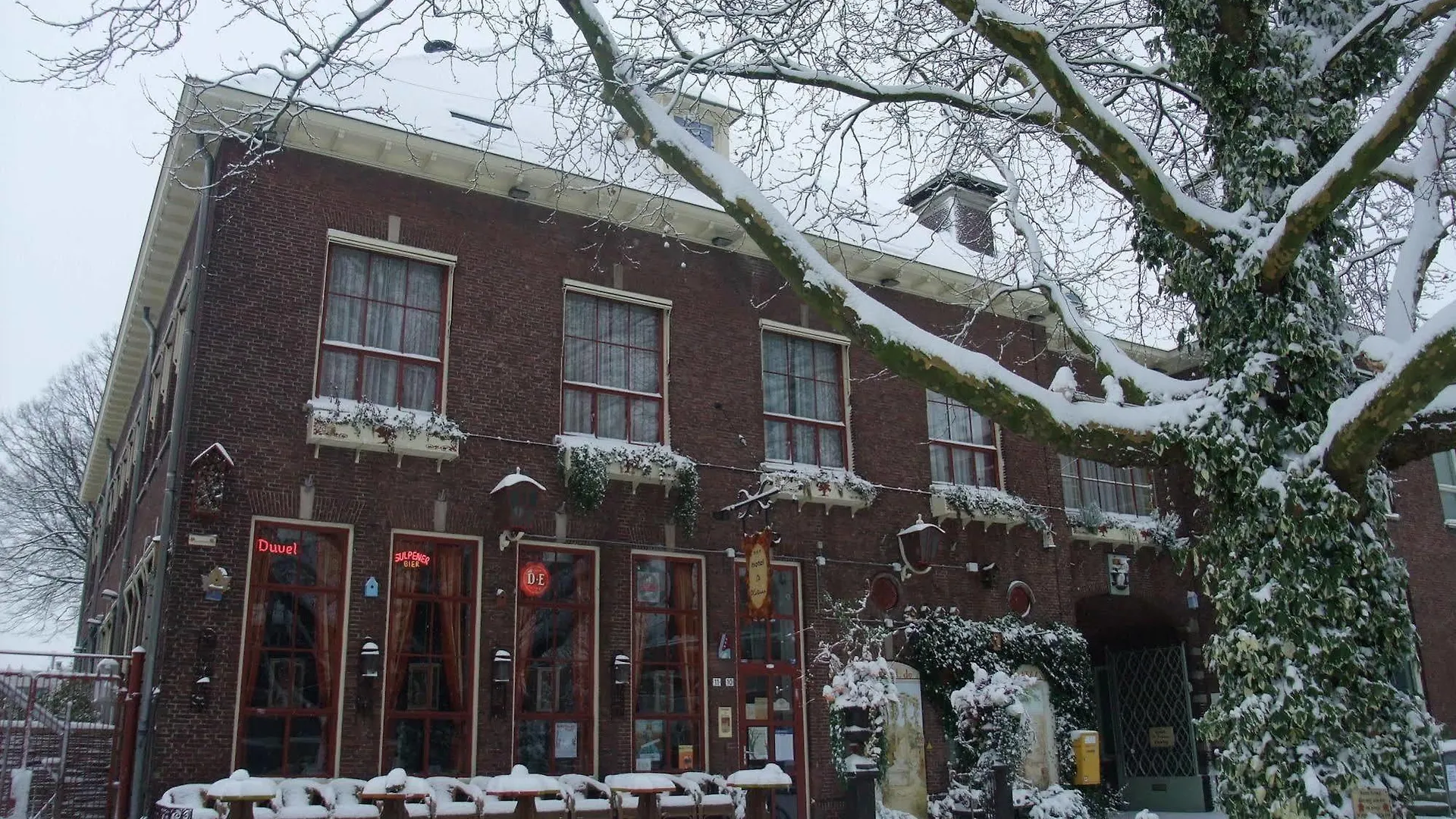 Hotel De Plataan Delft Centrum 3*,